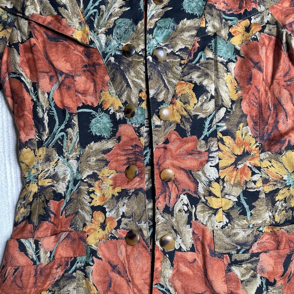 Vintage Floral Button-Up Women's blouse made in Italy - Picture 3 of 9